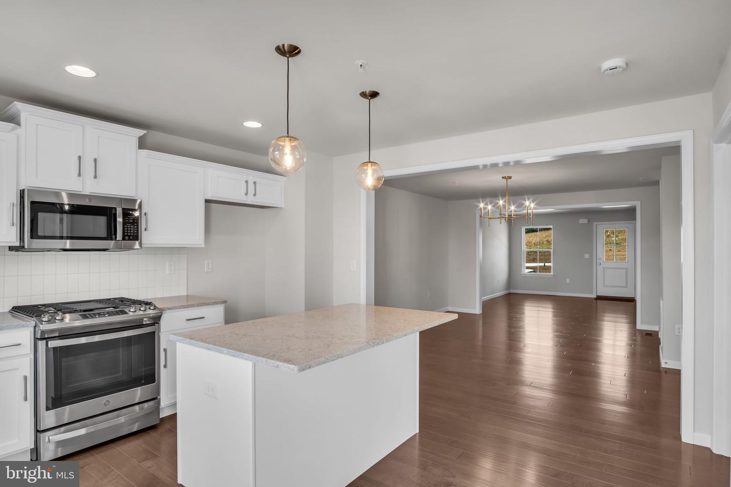 Photo 3 of 22 of 2103 S Autumn Chase Dr #002-01 townhome