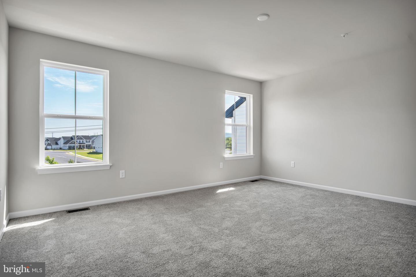 Photo 11 of 22 of 2103 S Autumn Chase Dr #002-01 townhome