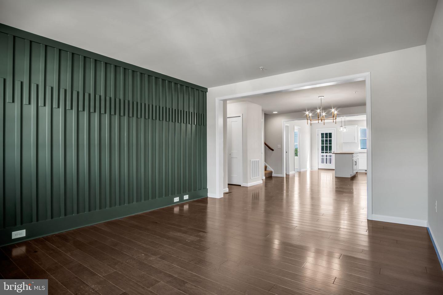 Photo 5 of 22 of 2103 S Autumn Chase Dr #002-01 townhome