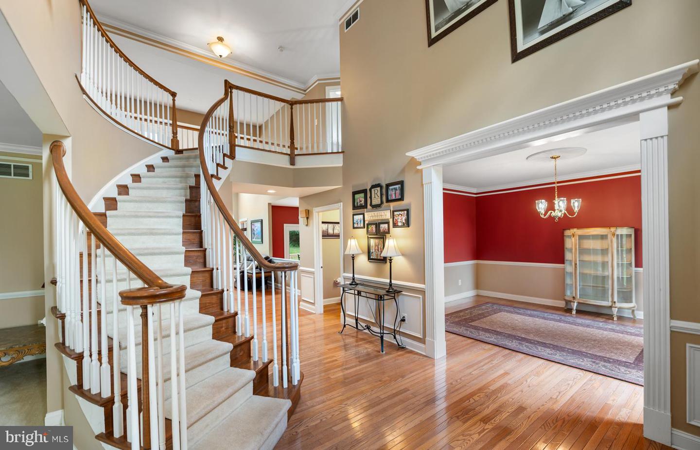 Photo 6 of 82 of 105 Pembrooke Cir house