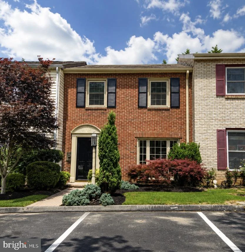 17904 Hickory Lane
