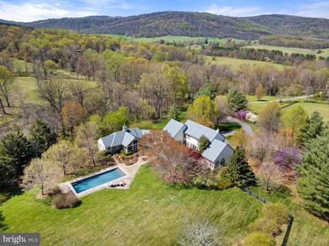 10027 John S Mosby Hwy Upperville VA 20184