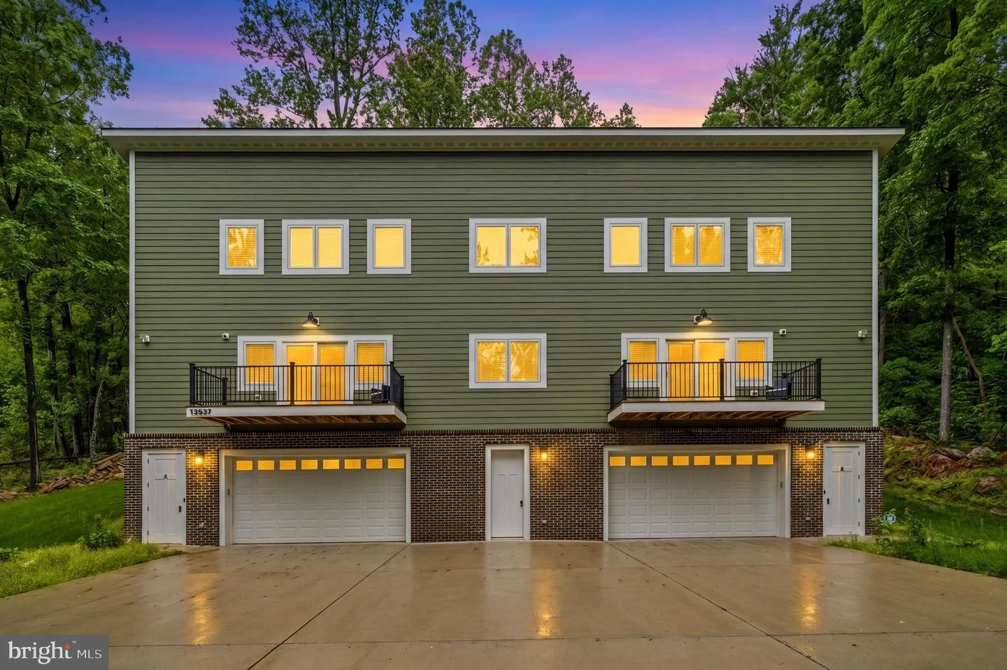 13537 Hanging Rock Lane