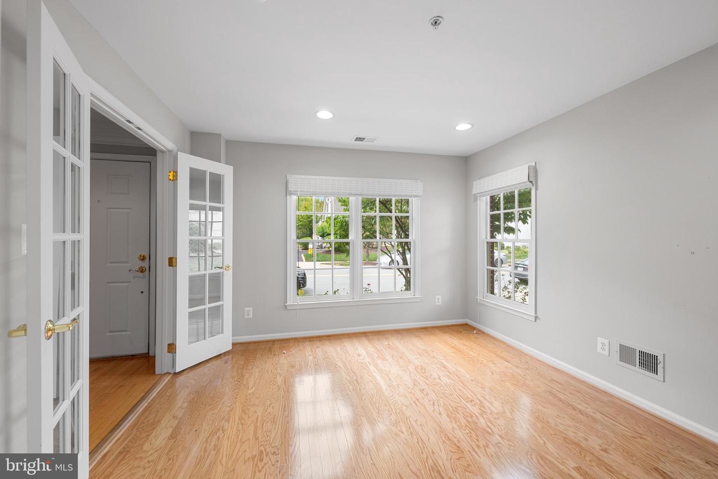 Photo 4 of 23 of 536 Casey Ln townhome