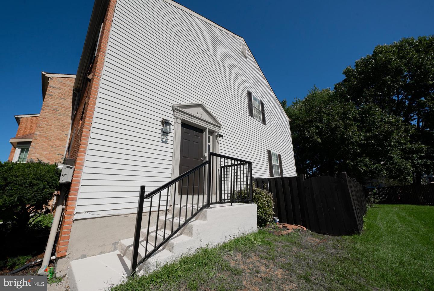 Photo 2 of 22 of 8119 Fenwick Ct townhome