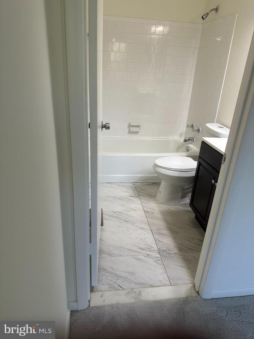 Photo 14 of 22 of 8119 Fenwick Ct townhome