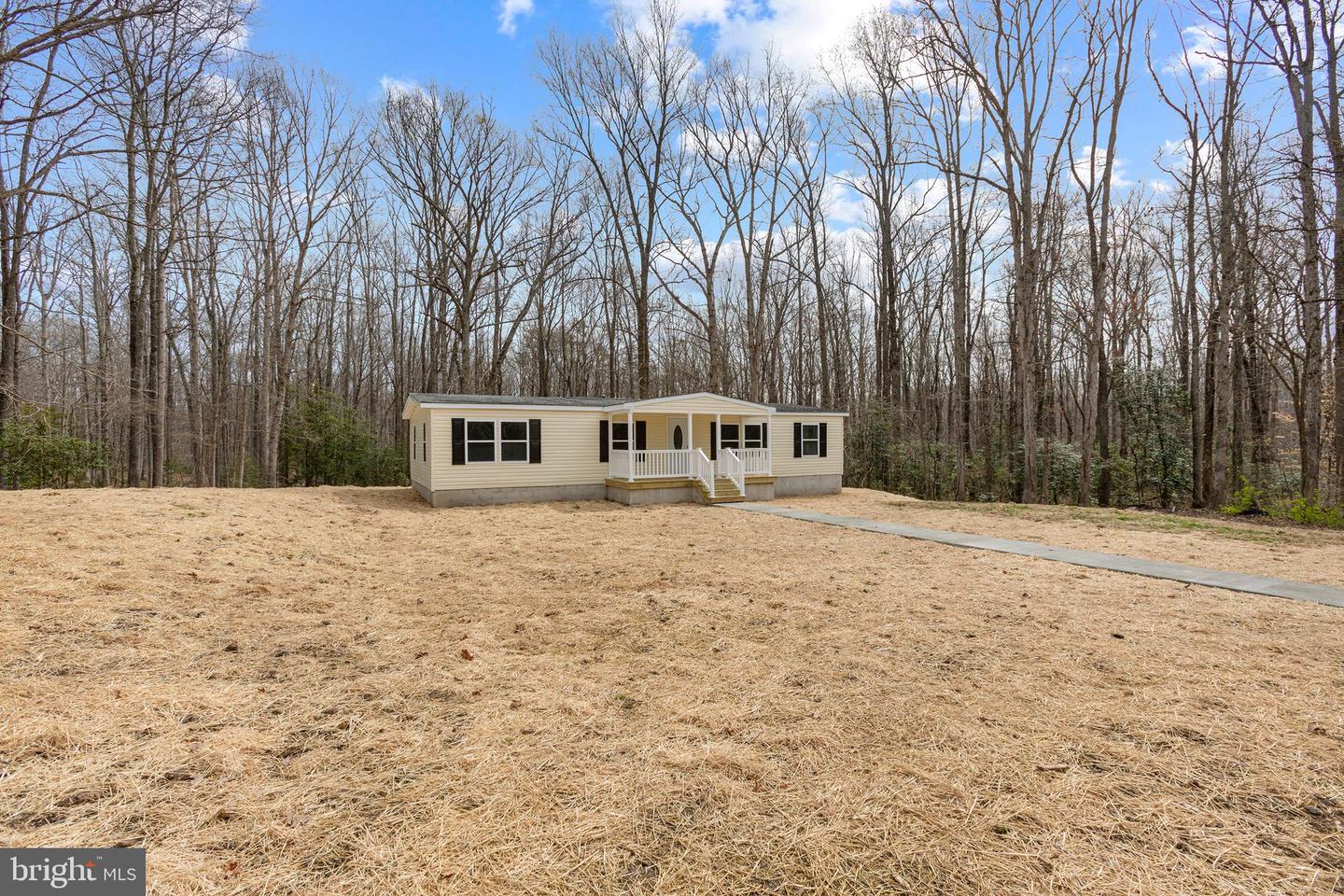 Photo 33 of 36 of 5319 Partlow Rd mobile home