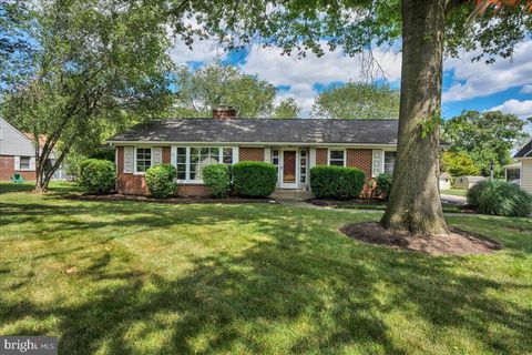 Single Family Residence in Newtown Square PA 121 Tyson ROAD.jpg