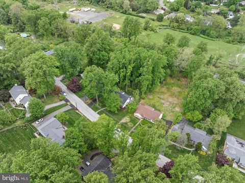 Single Family Residence in Berwyn PA 617 Hickory LANE 37.jpg