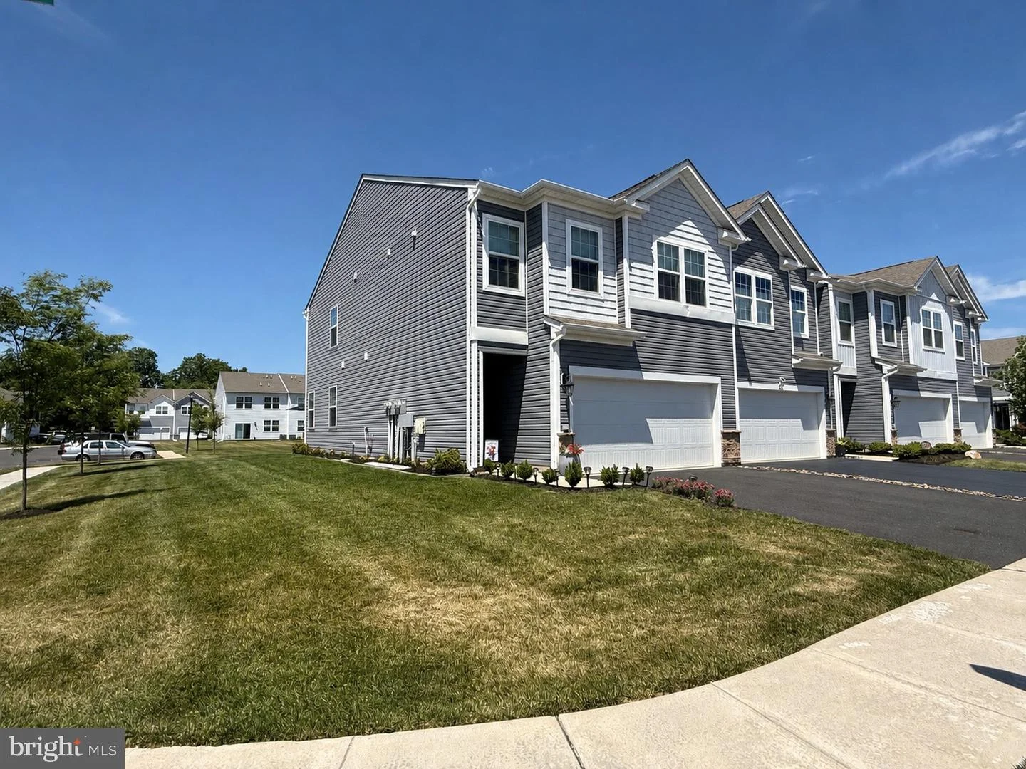 100 Fonthill Court