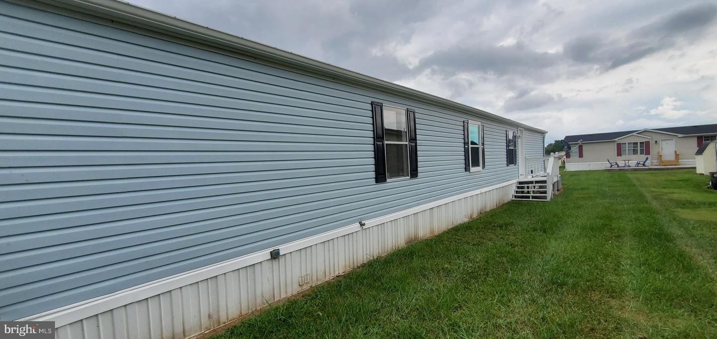 Photo 2 of 21 of 1909 Bruce Rd mobile home