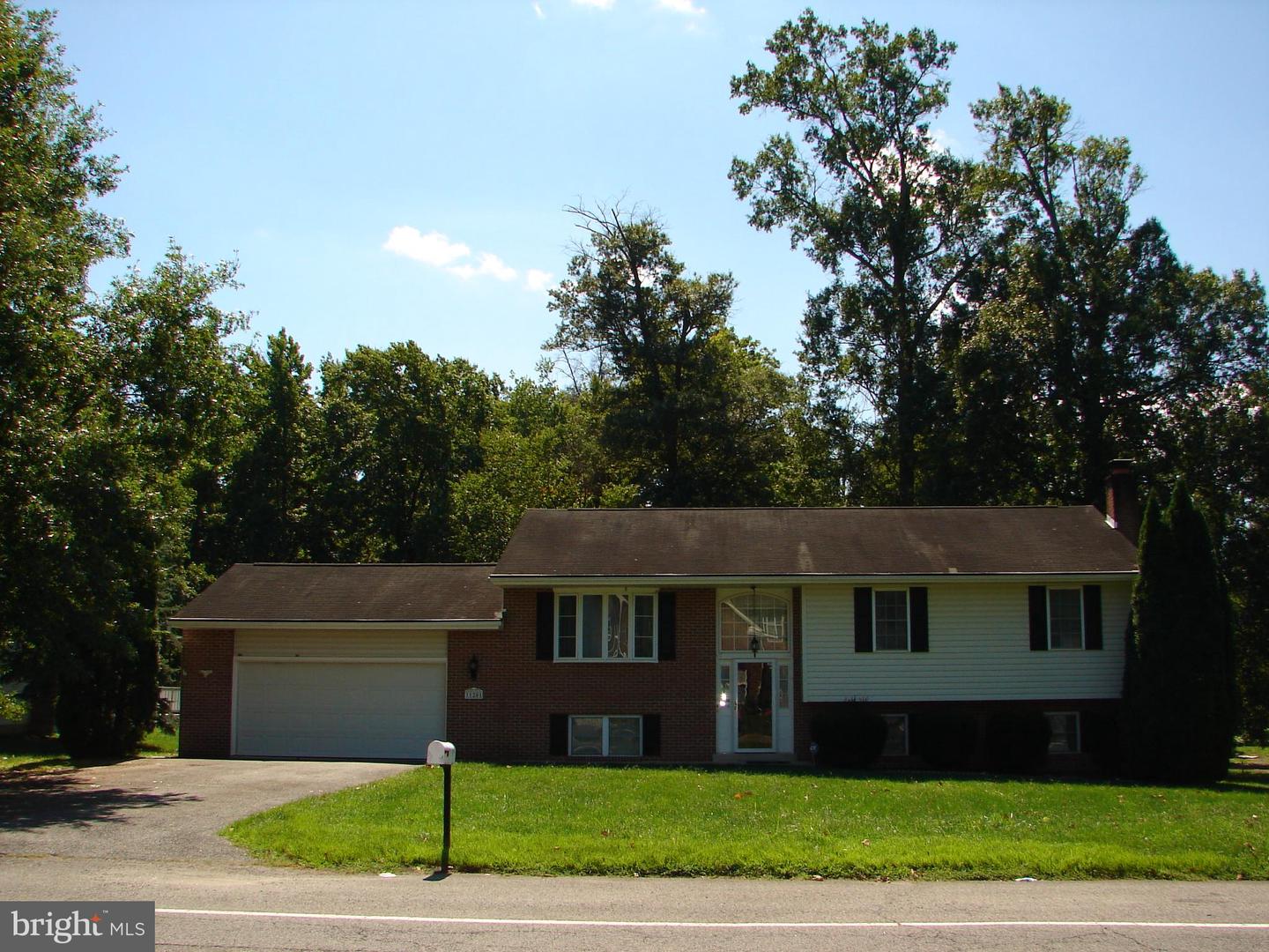 Photo 3 of 6 of 11201 Prospect Hill Rd house