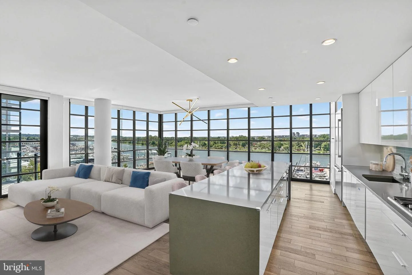 45 Sutton Square SW Unit 509