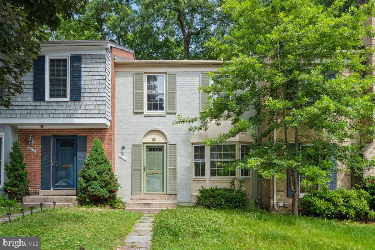 10113 Maple Leaf Drive