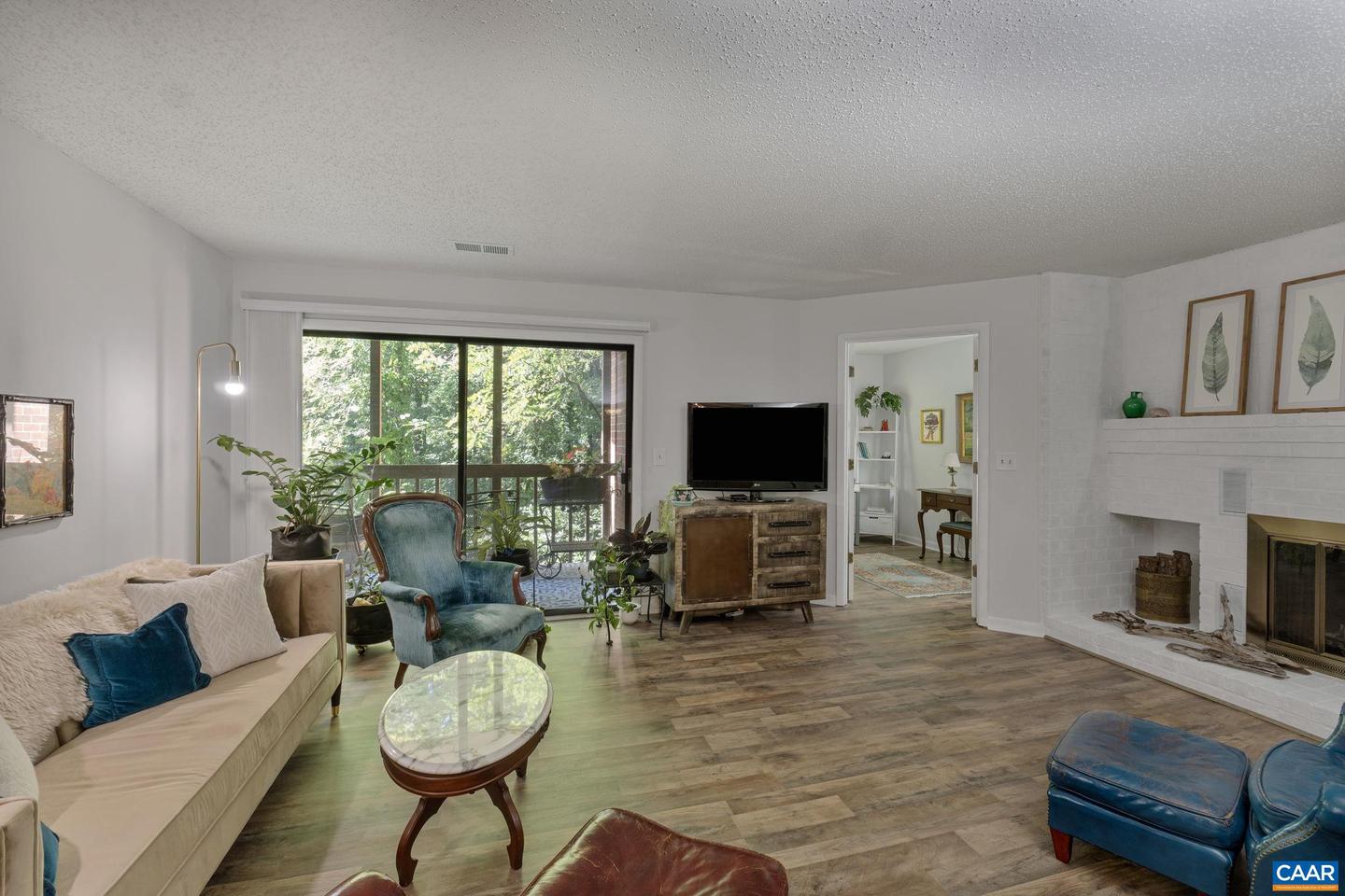 Photo 8 of 29 of 117 Turtle Creek Rd #6 condo