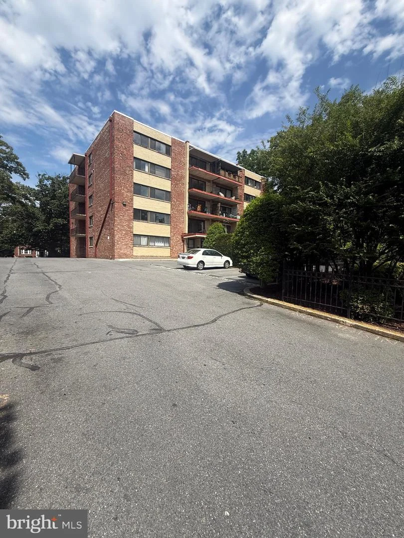 8308 Flower Avenue Unit 401