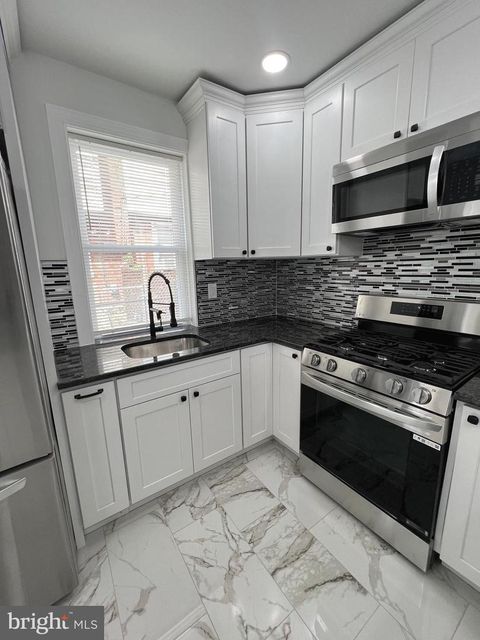 Townhouse in Philadelphia PA 4264 Darien STREET 7.jpg