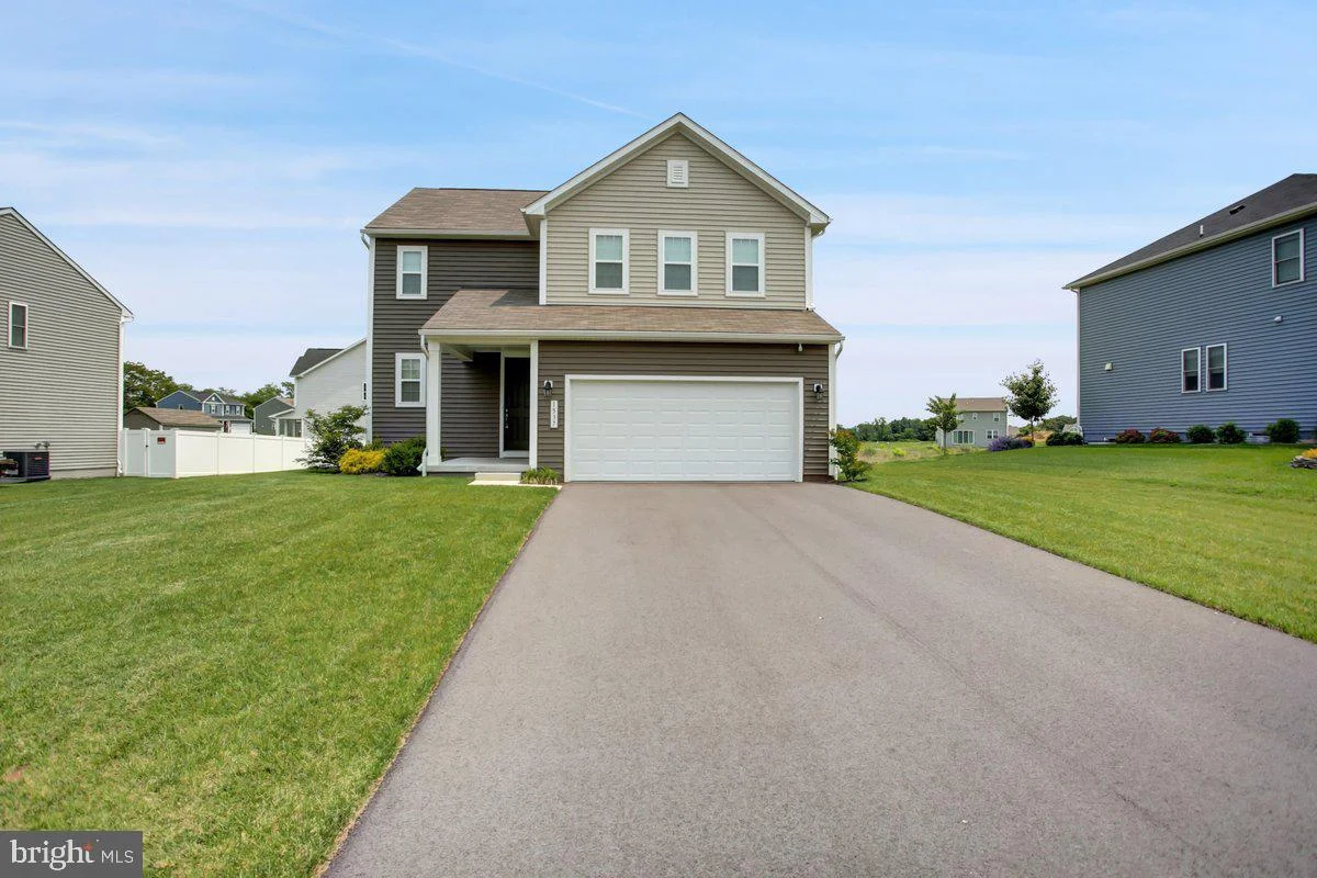 1537 Finch Drive Dr