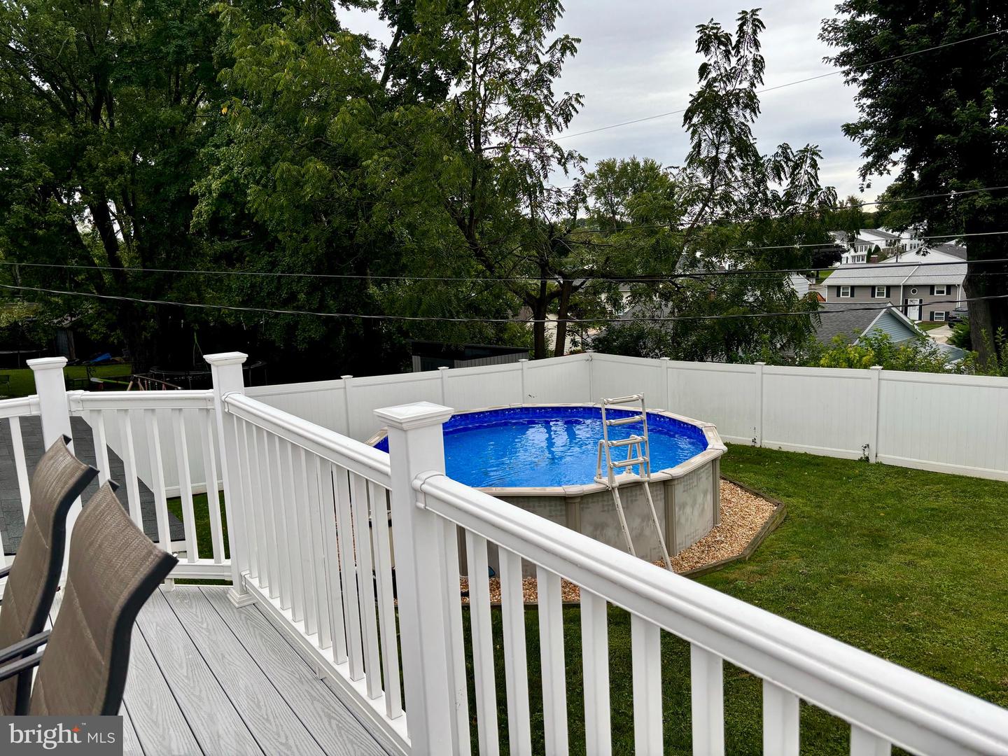 Photo 4 of 29 of 324 Bryanstone Rd house