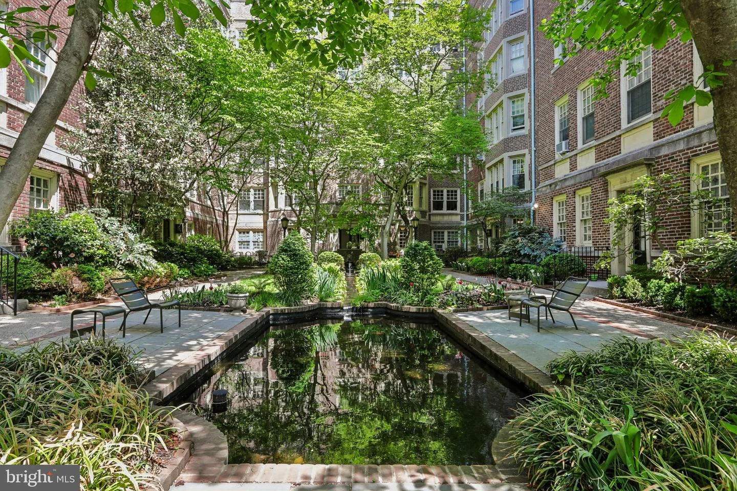 4637 Pine Street Unit D511