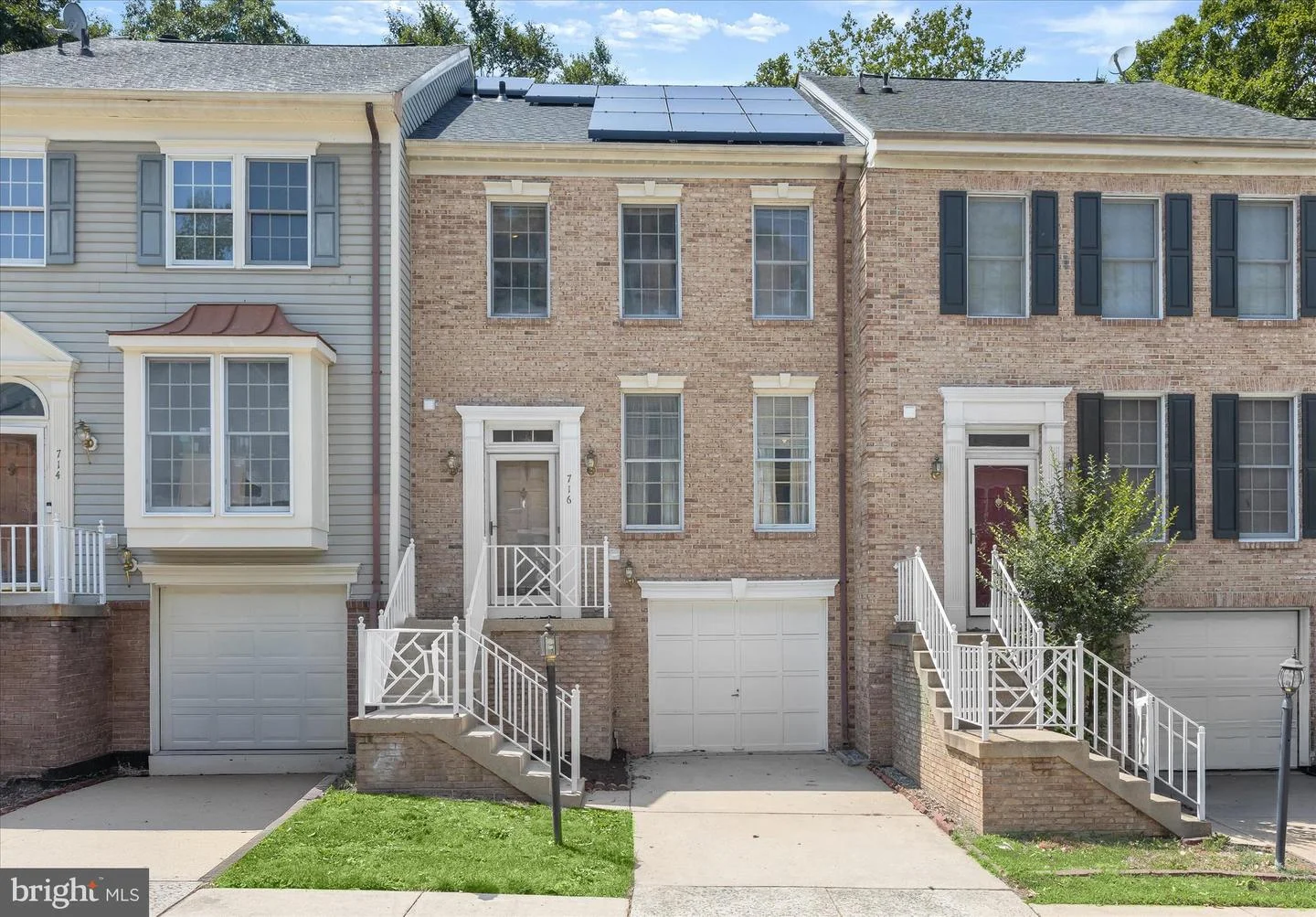 716 Streamside Drive