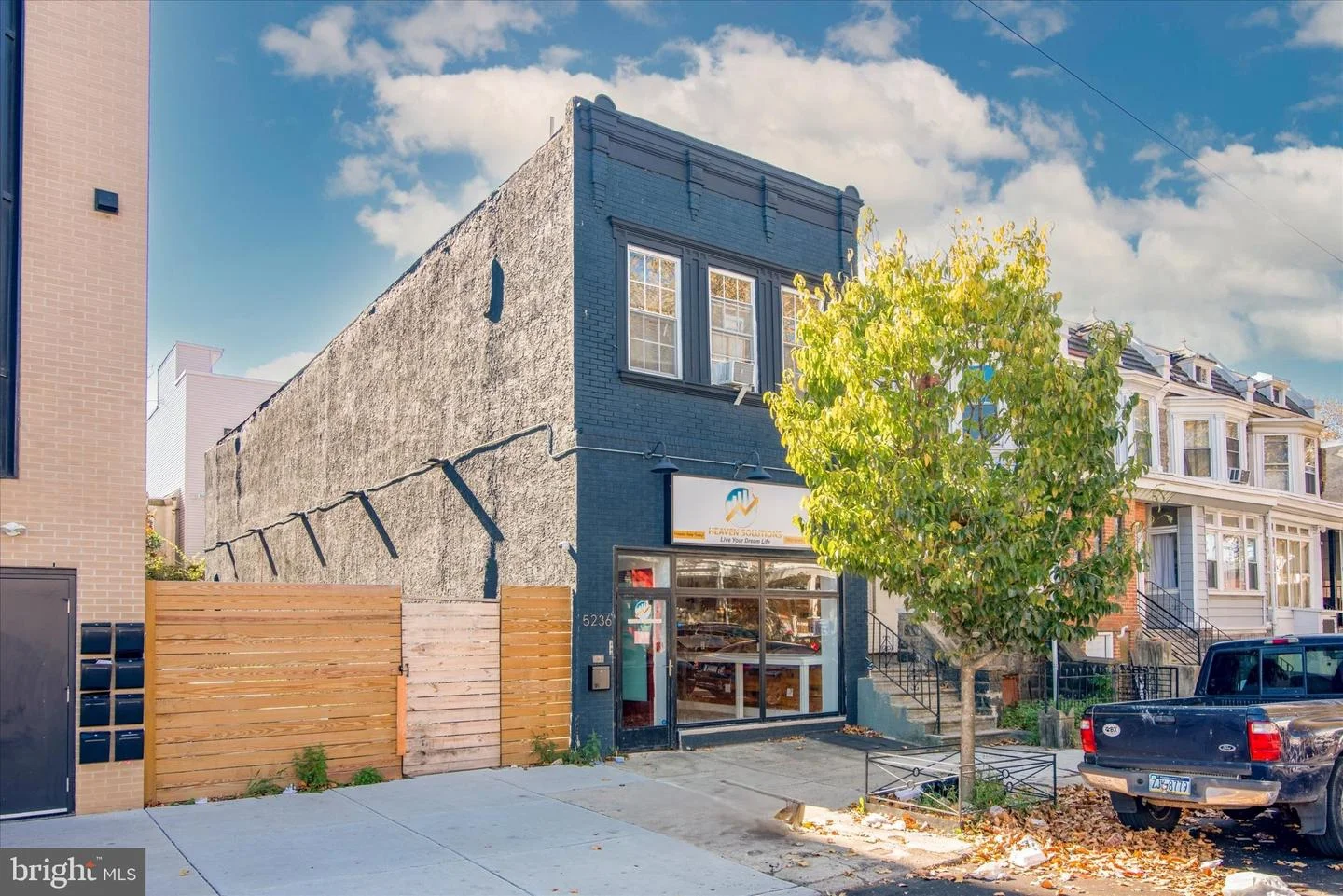 5236 Walnut Street