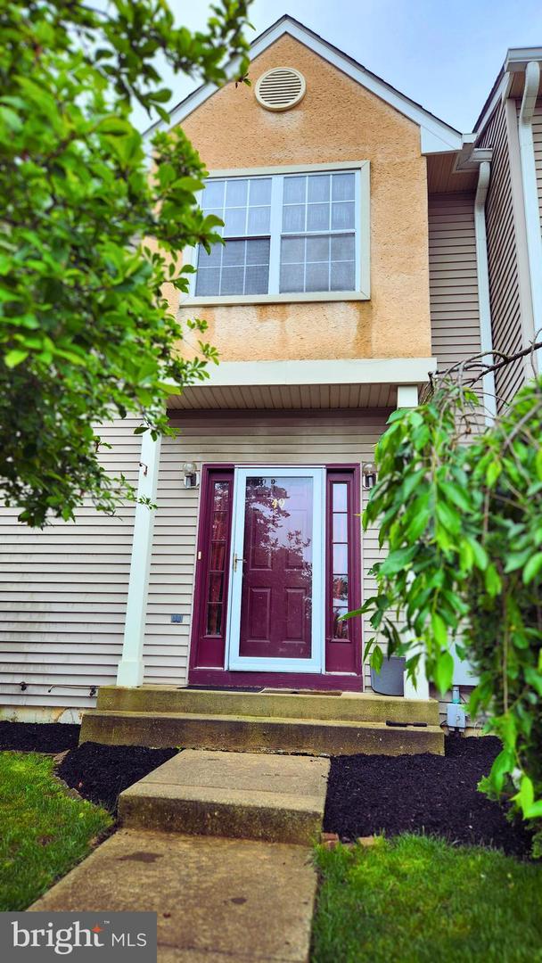 Photo 4 of 12 of 49 Winterberry Ct townhome