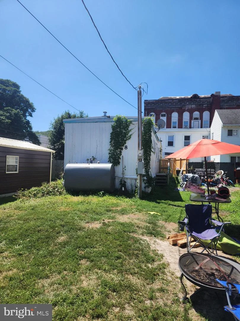 8 S Front Street, Saint Clair, PA, 17970