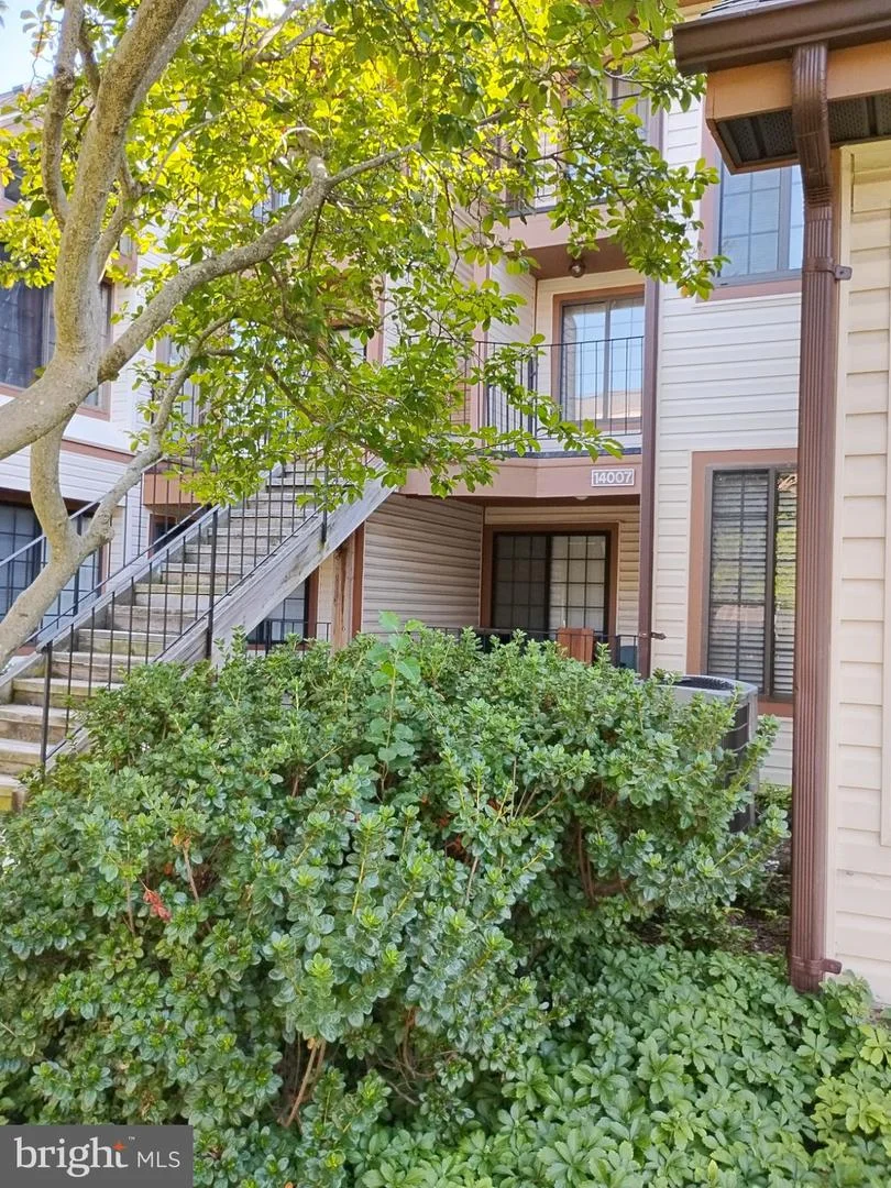 14007 Briston Street Unit 10-E