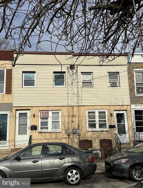 Townhouse in Philadelphia PA 2441 Ann STREET.jpg