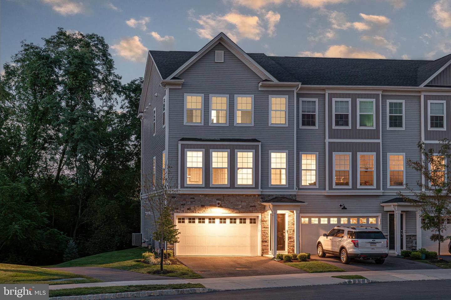 Photo 2 of 51 of 255 Red Leaf Ln townhome