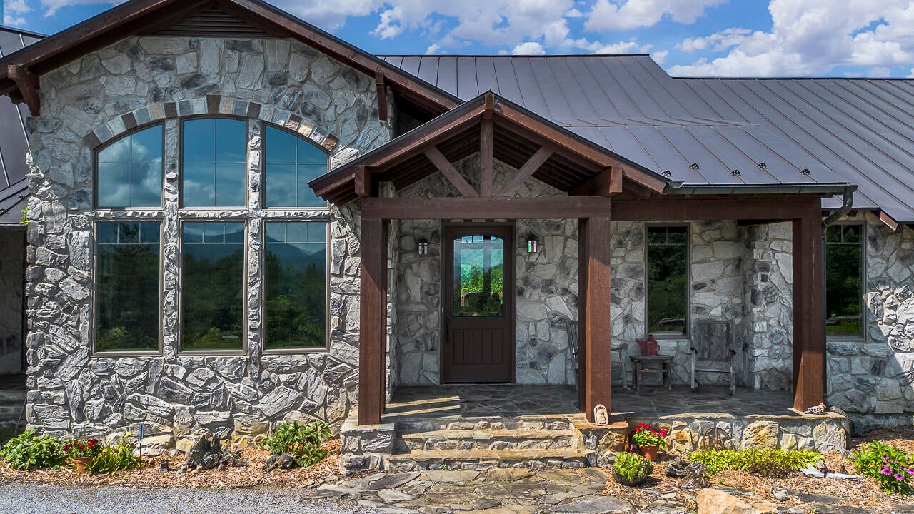 144 Seven Ridges Rd