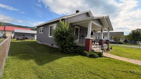 Photo for 625 W Jackson St