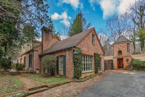 Photo for 18 & 19 Clay Brick Ln