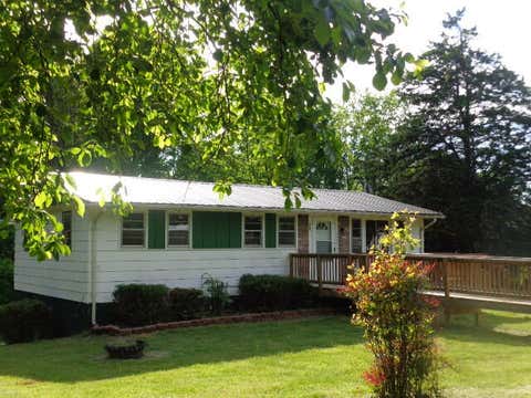 Photo for 497 The Pines Ln