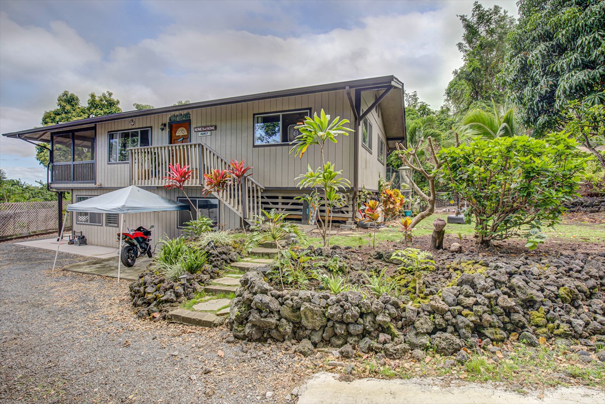 Photo 1 of 26 — 73-1097 OLUOLU ST, Kailua-Kona, HI 96740