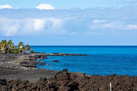 72-111 PAHINAHINA PL Kailua-Kona HI 96740