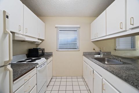 Tiny photo for 525 Aleka Lp Loop #D5, Kapaa, HI 96746 (MLS # 714742)
