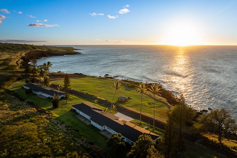 Photo of 56-102 Old Coast Guard Rd, Hawi, HI 96719 (MLS # 715549)