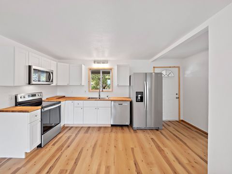 Photo of 92-8215 Bamboo Ln, Ocean View, HI 96737 (MLS # 719820)