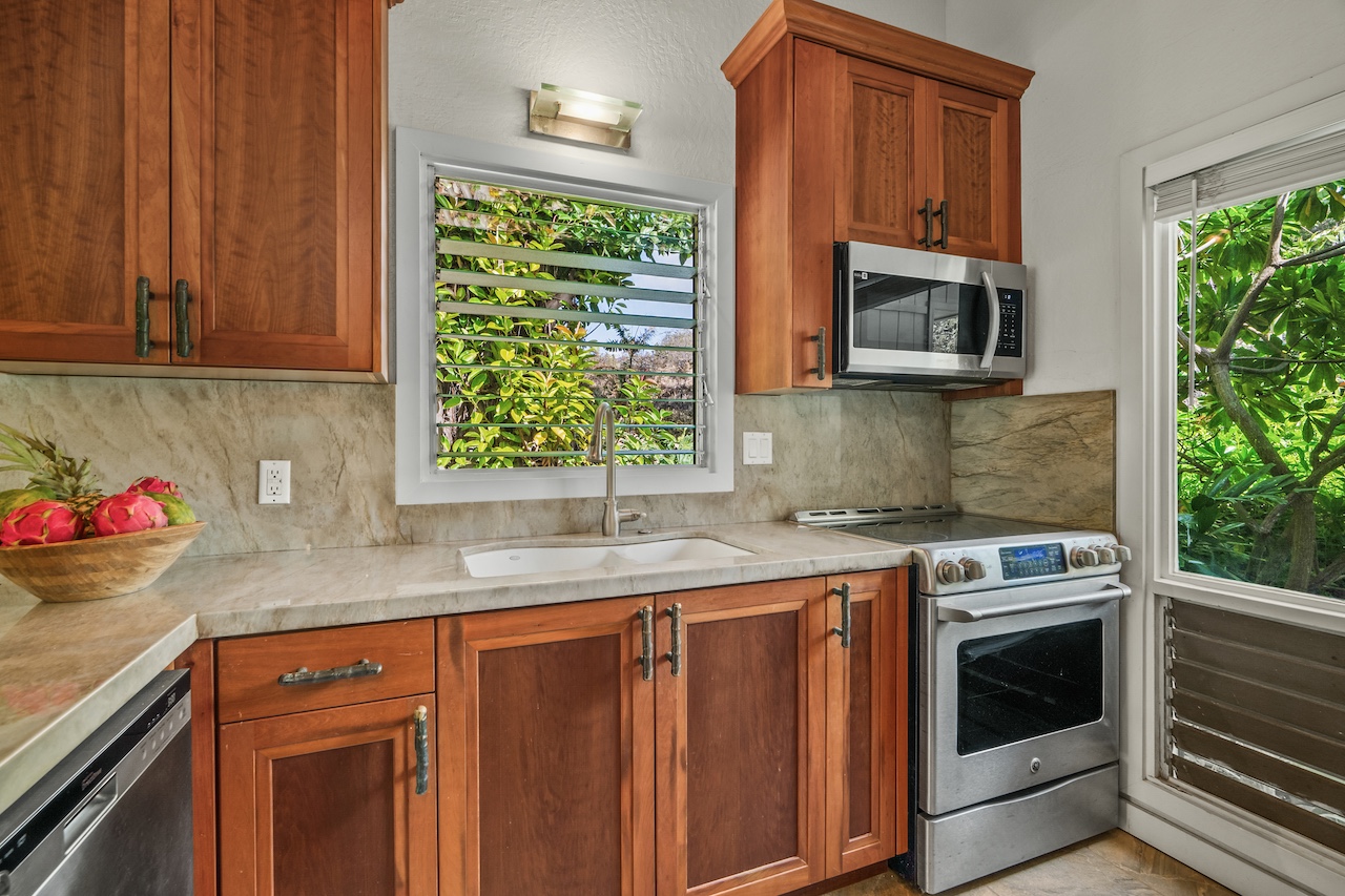2330 HOOHU RD 5