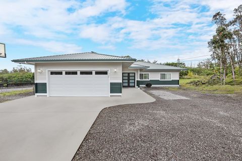 Photo of 901 Kukuau St, Hilo, HI 96720 (MLS # 725447)