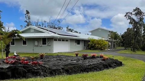 Photo of 935 Kukuau St, Hilo, HI 96720 (MLS # 733838)