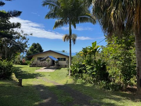 Photo of 84-1164 Bruner Rd, Captain Cook, HI 96704 (MLS # 723156)