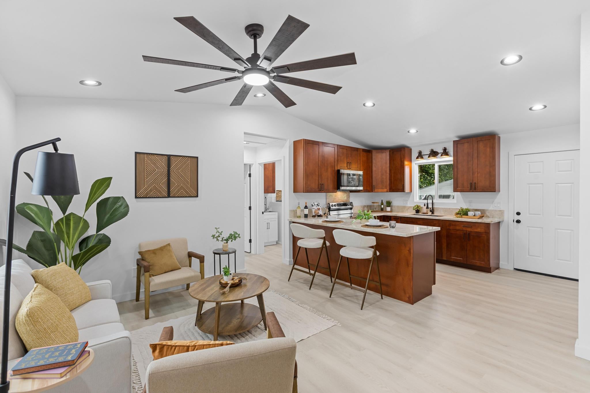 16 2084 Uilani Dr