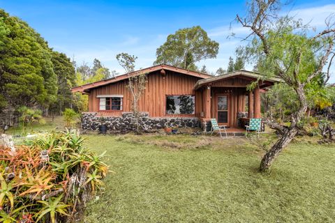 Photo of 92-1781 Cocoanut Dr, Ocean View, HI 96737 (MLS # 725505)