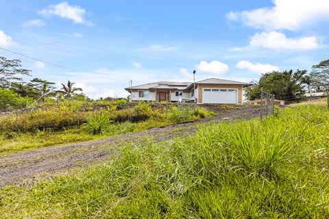 Photo of 15-1430 19th Ave, Keaau, HI 96749 (MLS # 732971)