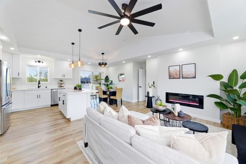 Photo of 15-1675 2nd Ave, Keaau, HI 96749 (MLS # 725161)