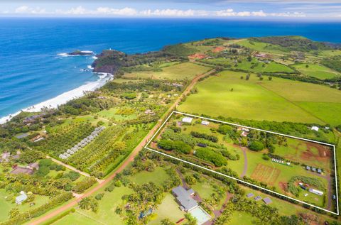 Photo of 2671 Kauapea Rd, Kilauea, HI 96754 (MLS # 726121)