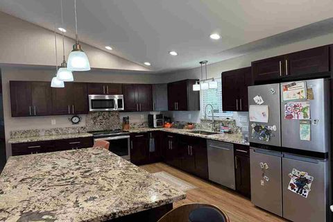 Photo of 15-1682 15th Ave, Keaau, HI 96749 (MLS # 729838)